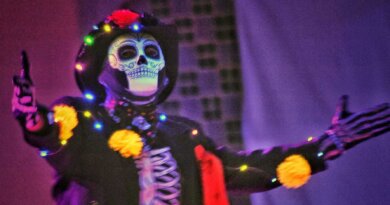 Gudalupe Cultural Arts Center Celebrates Día de los Muertos